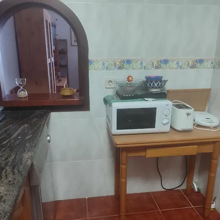 Quarto em Acomodações Particulares Lourdes 1 Casa Compartida Solo Con La Anfitriona Breña Baja